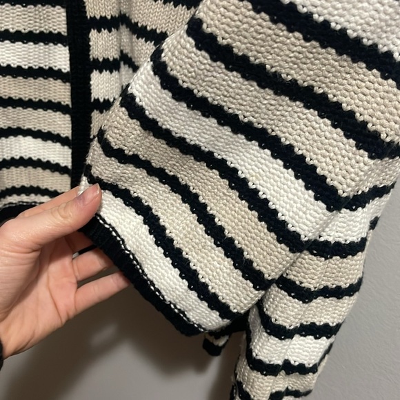 VINTAGE DANIELLE MARTIN STRIPED BOXY KNIT CARDIGAN SWEATER - Picture 6 of 7